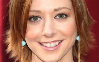 Alyson Hannigan photo #