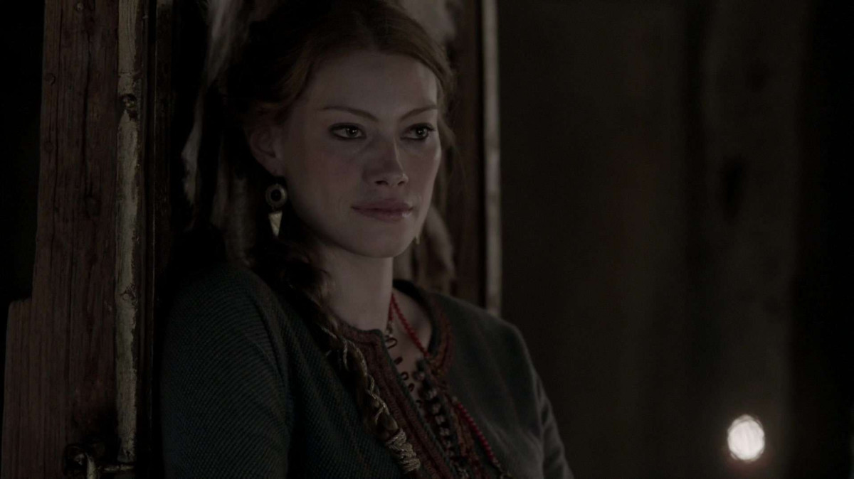 Alyssa Sutherland: pic #915700