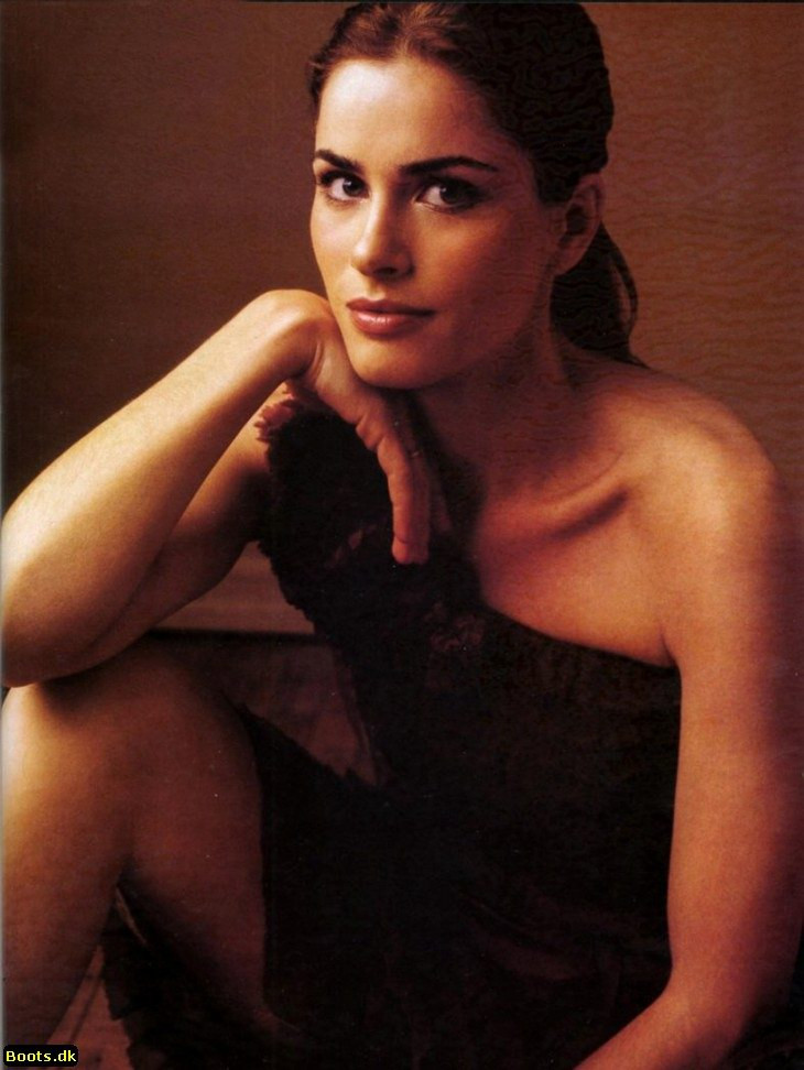 Amanda Peet: pic #18995