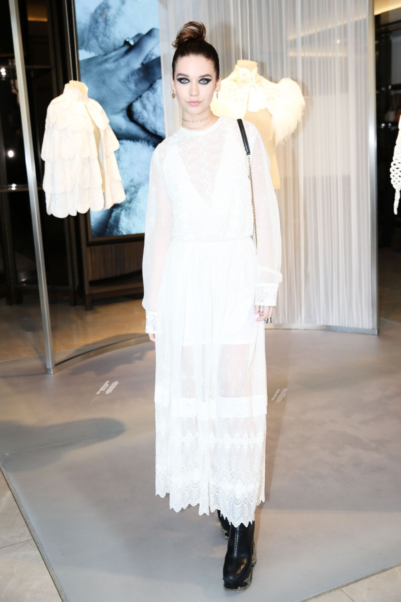Amanda Steele: pic #926113