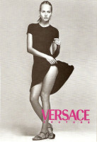 Amber Valletta photo #