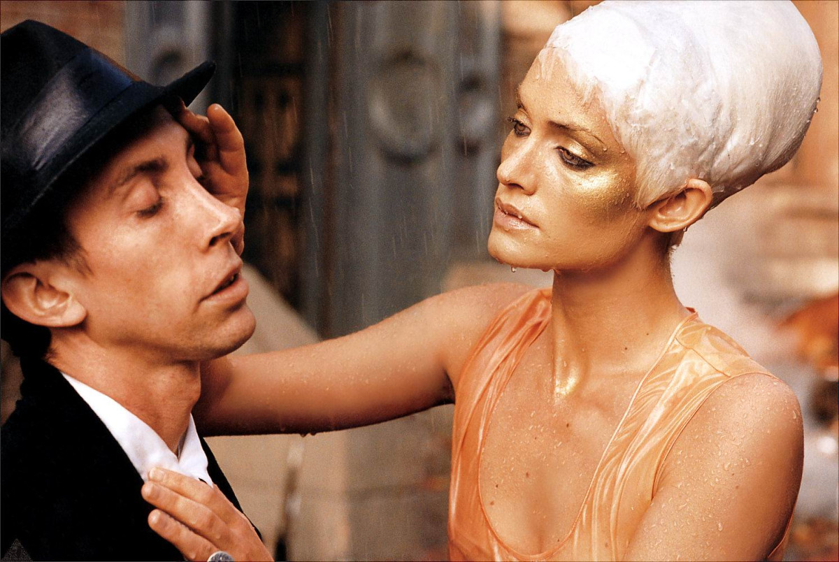 Amber Valletta: pic #23672