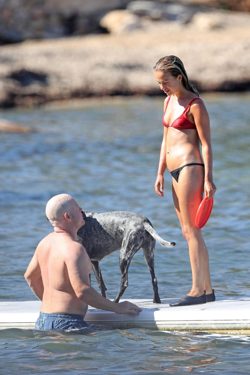 Amelia Windsor: pic #1055604