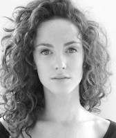 Amy Manson photo #