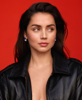 Ana de Armas photo #