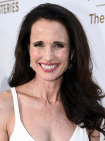 Andie Macdowell photo #