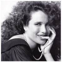 Andie Macdowell photo #