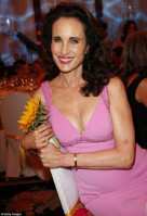 Andie Macdowell photo #