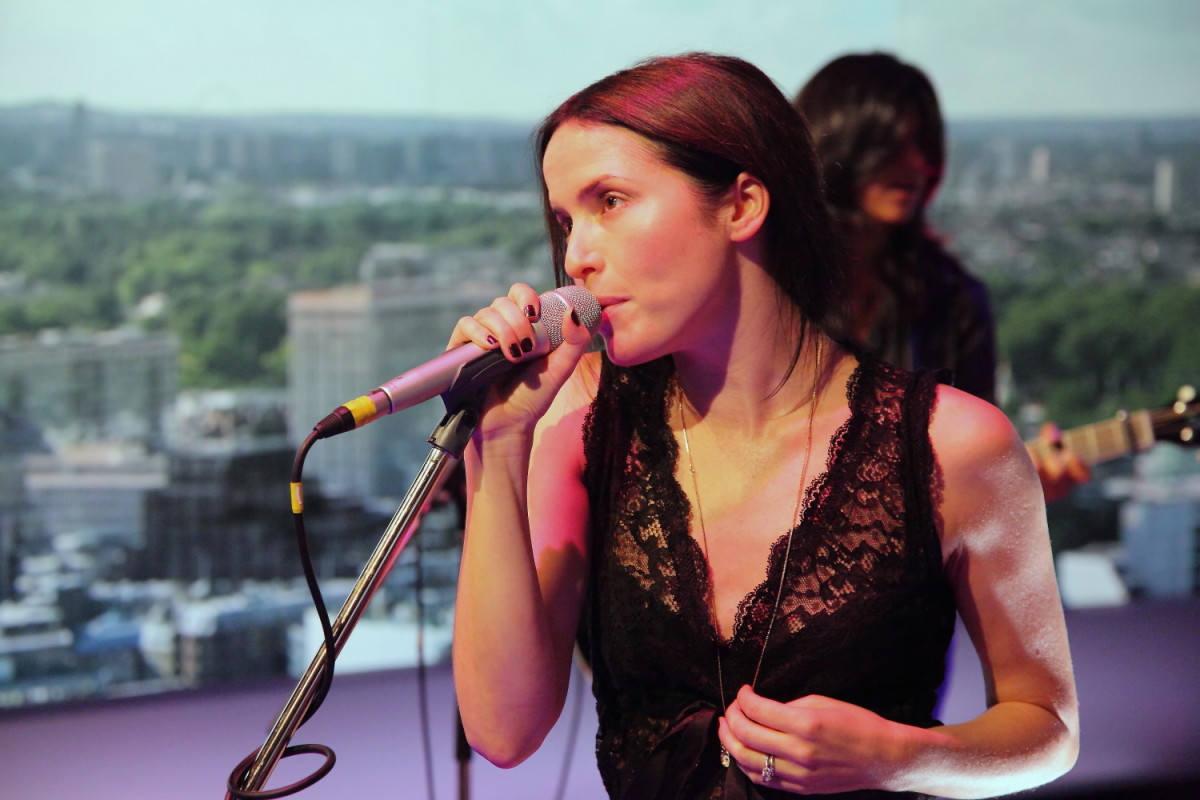 Andrea Corr: pic #572115