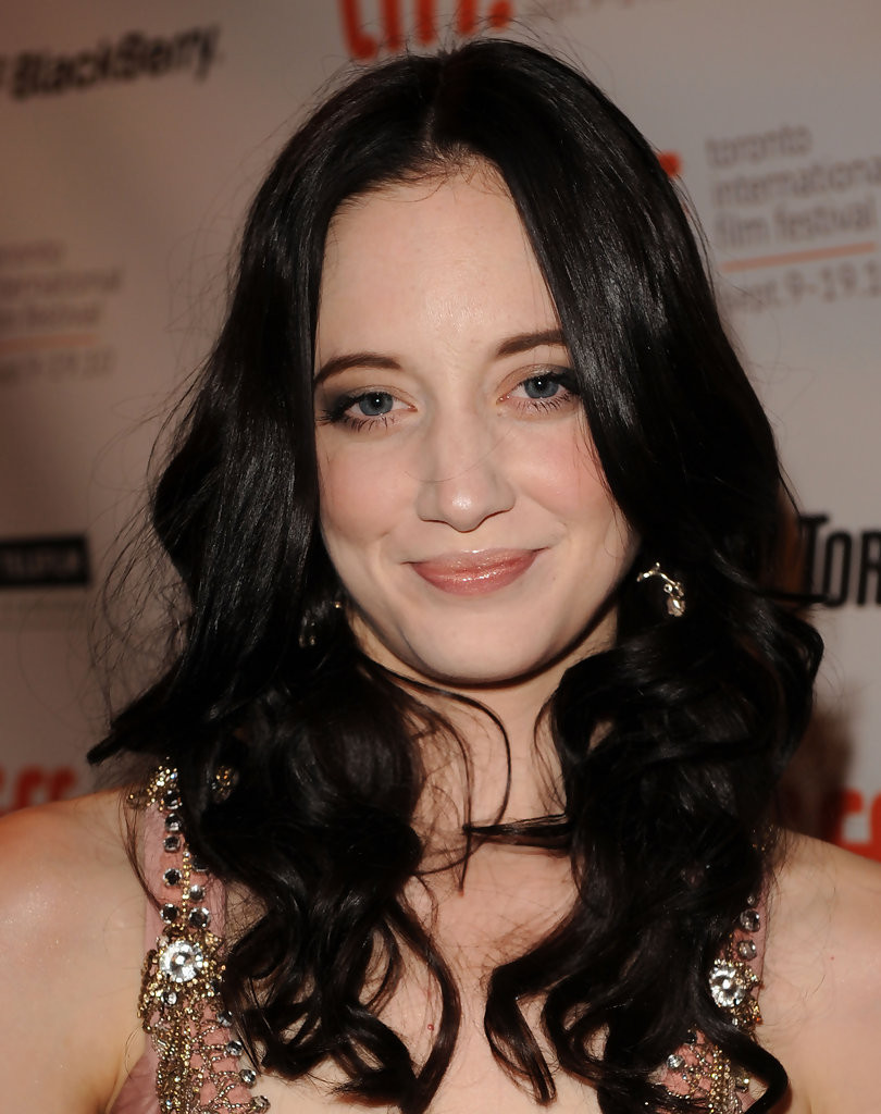 Andrea Riseborough: pic #665783