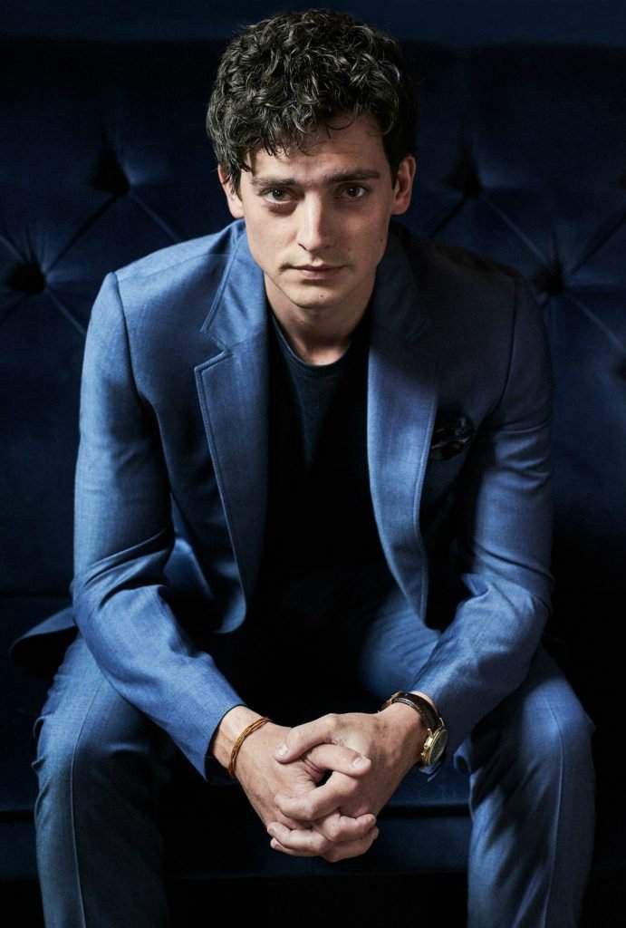 Aneurin Barnard: pic #1300820