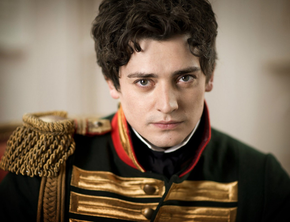 Aneurin Barnard: pic #840311