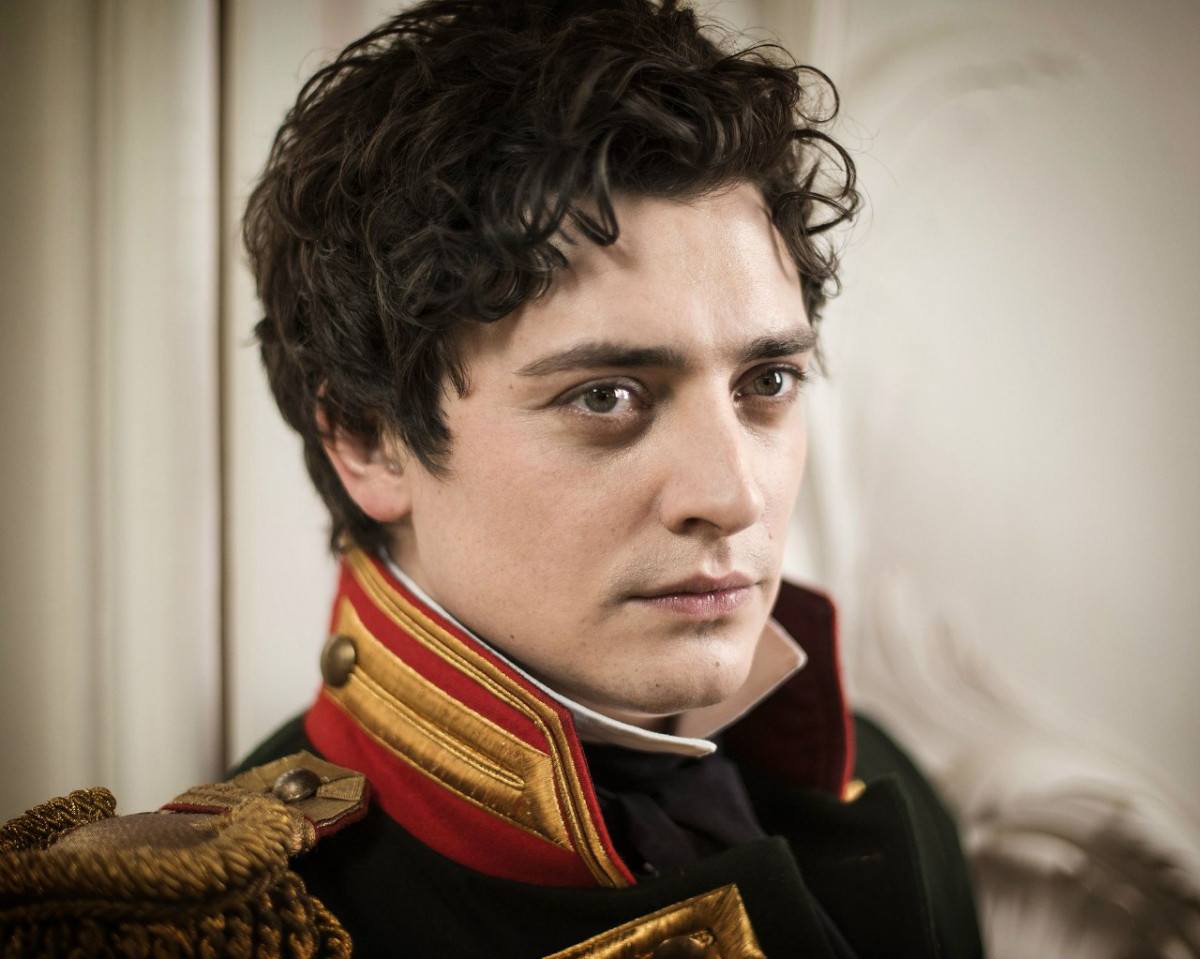 Aneurin Barnard: pic #840310