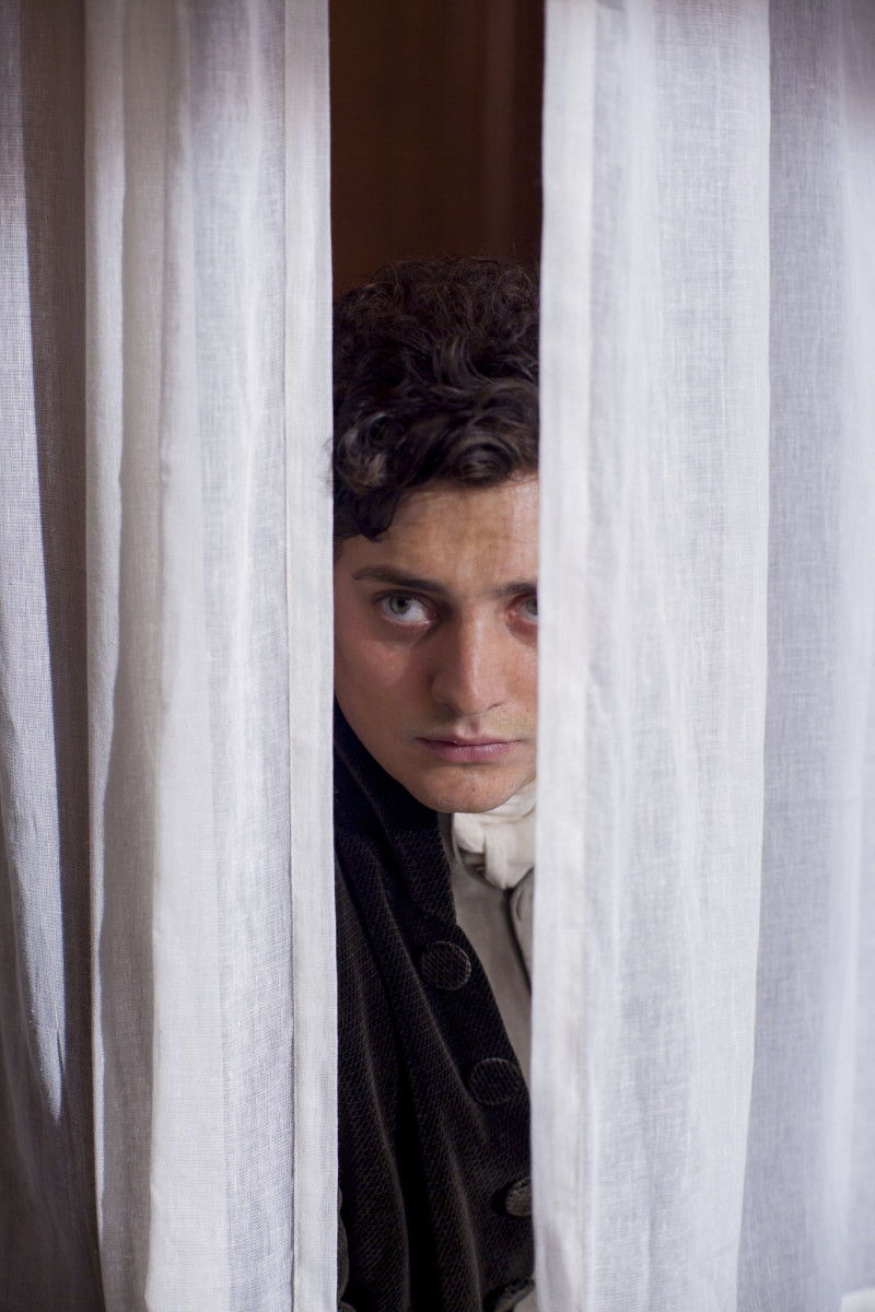 Aneurin Barnard: pic #813481