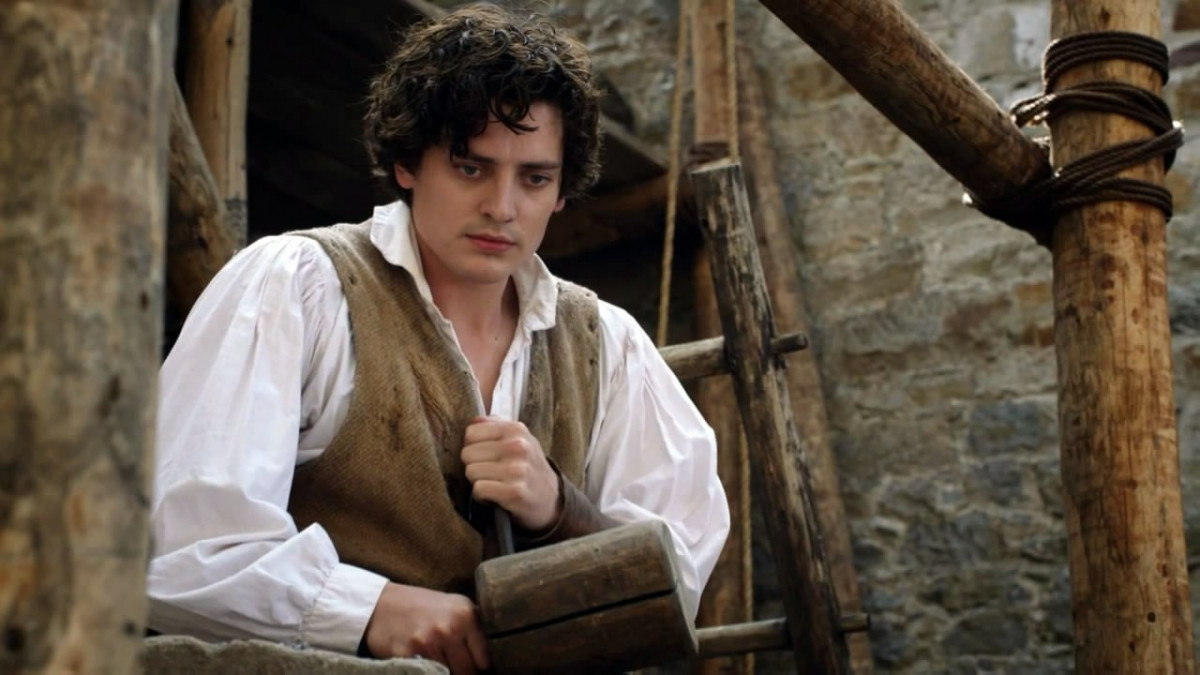 Aneurin Barnard: pic #840051