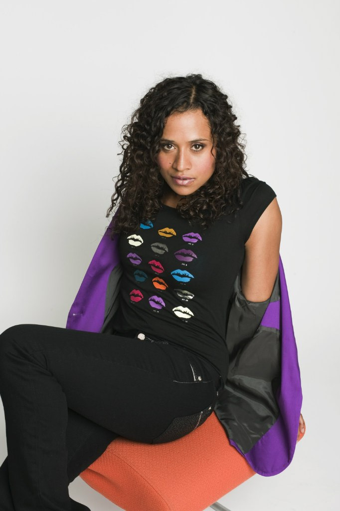 Angel Coulby: pic #596343