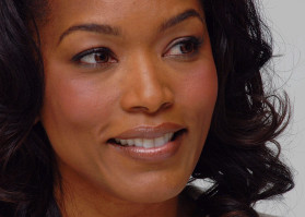 Angela Bassett photo #