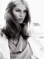 Angela Lindvall photo #