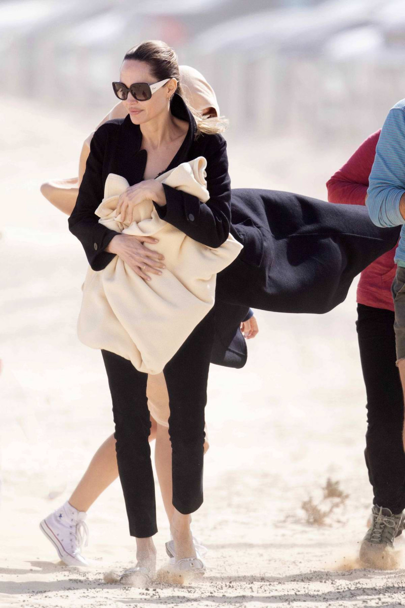 Angelina Jolie: pic #1189632
