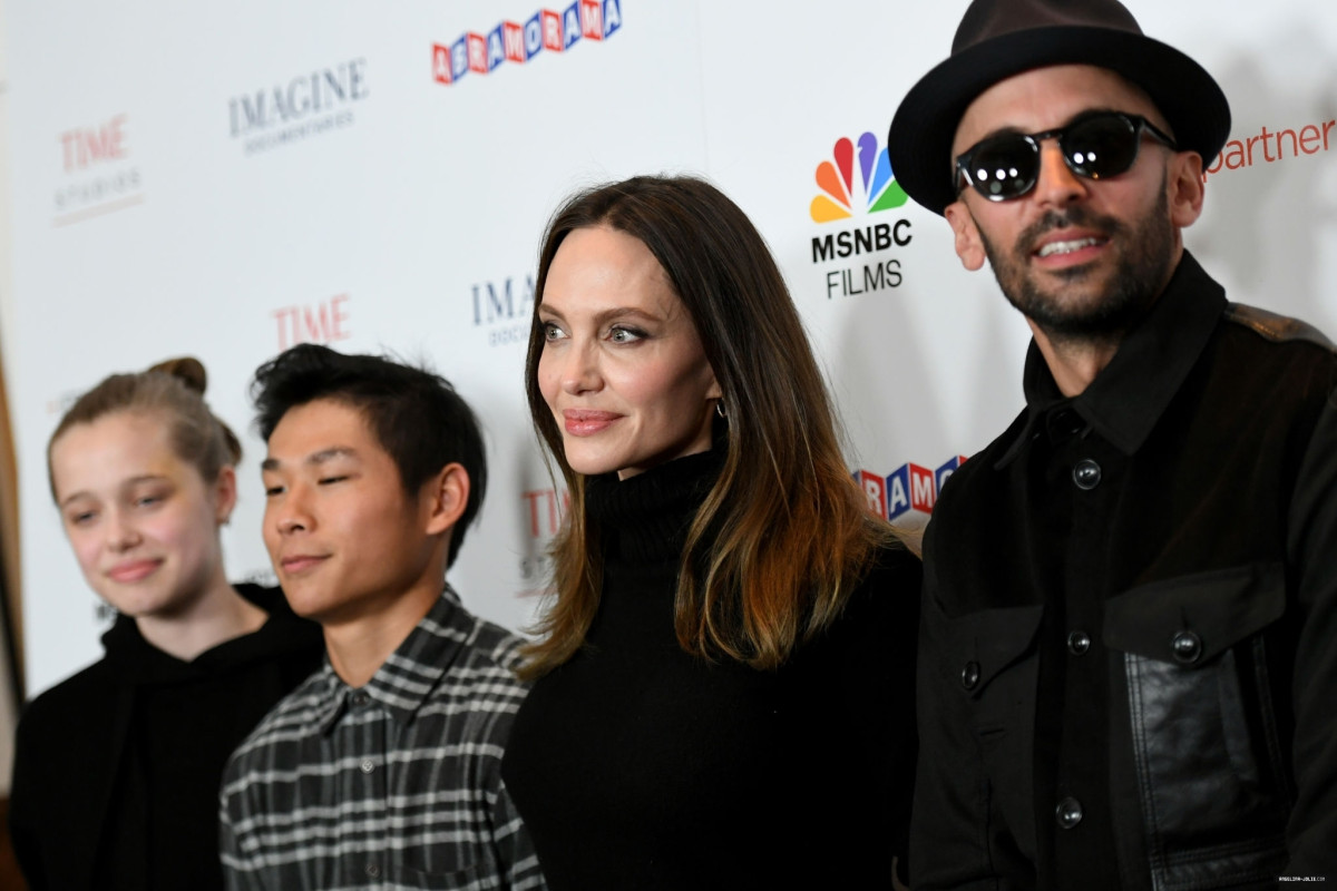 Angelina Jolie: pic #1283829