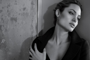 Angelina Jolie pic #86270