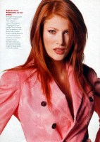 Angie Everhart photo #