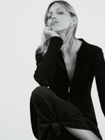 Anja Rubik photo #