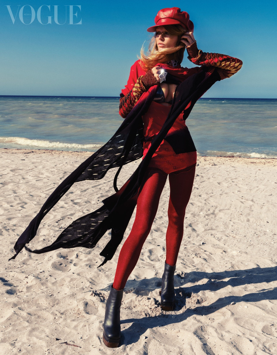 Anna Ewers: pic #1352743