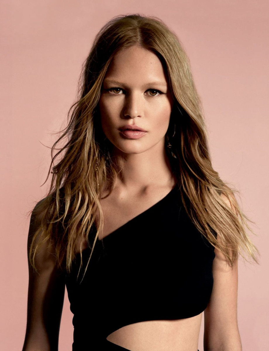 Anna Ewers: pic #928059