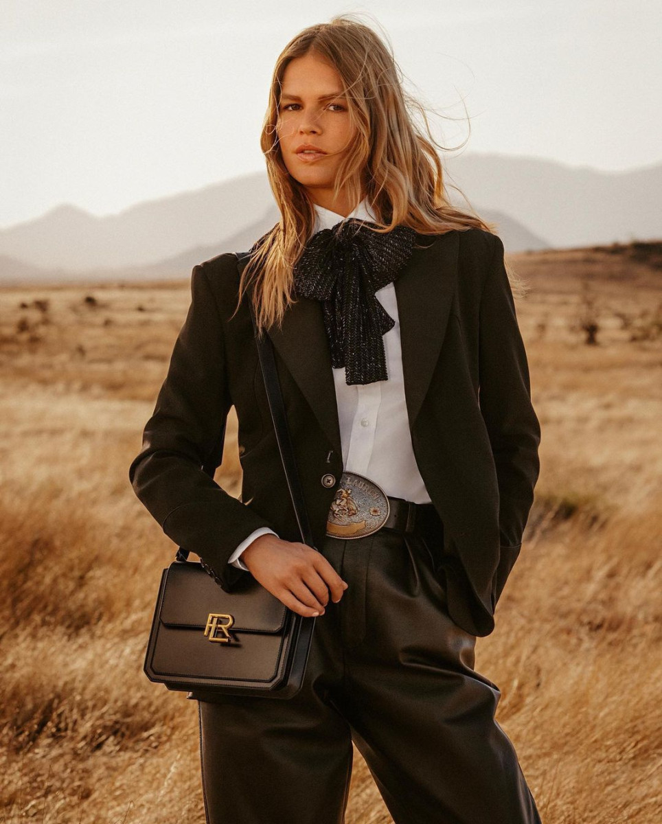 Anna Ewers: pic #1364789