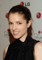 Anna Kendrick photo #