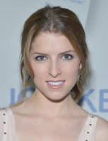 Anna Kendrick photo #