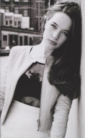 Anna Popplewell photo #