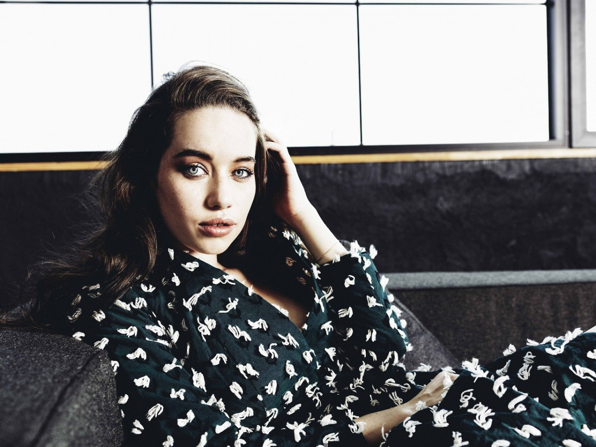 Anna Popplewell: pic #737646