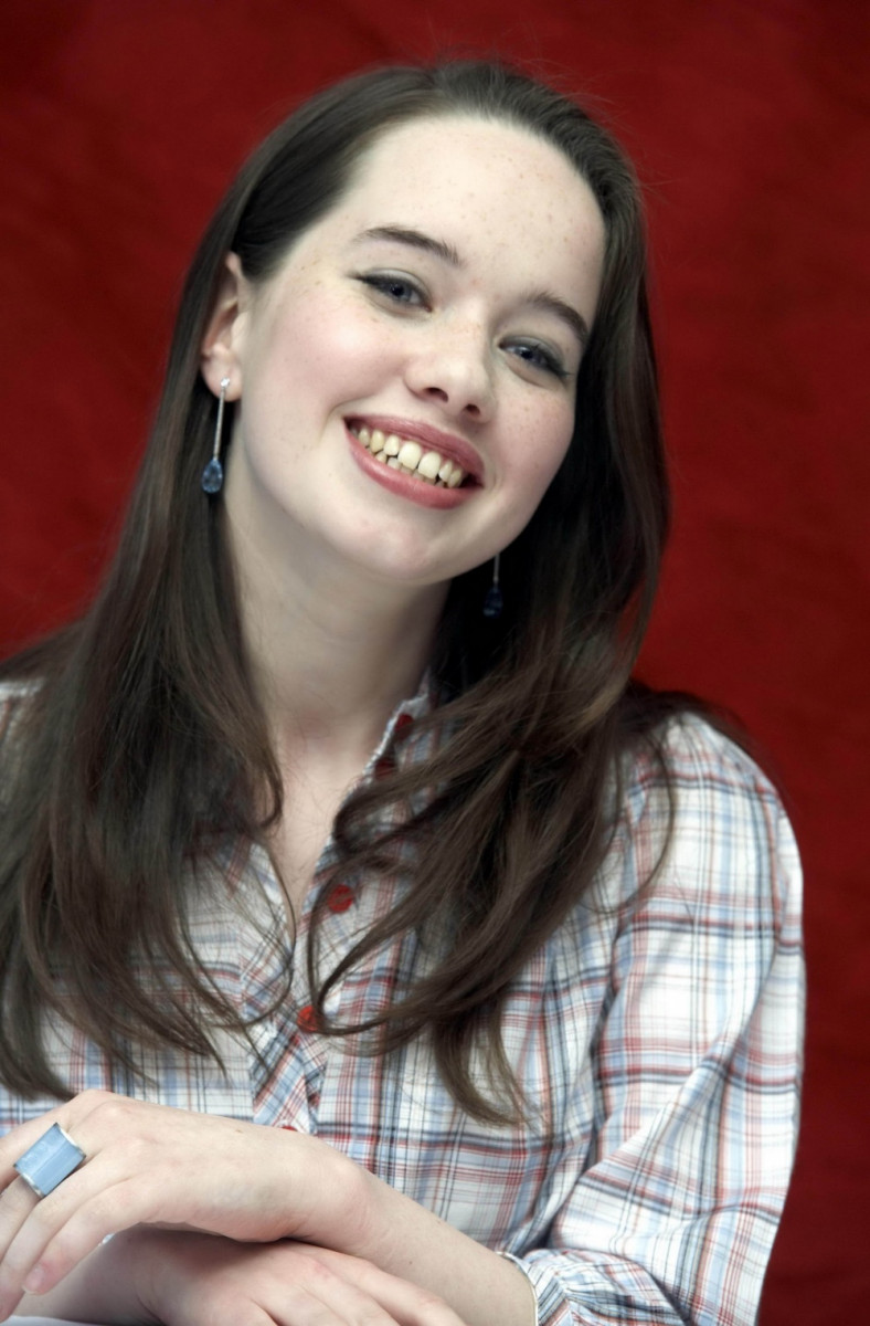 Anna Popplewell: pic #450802