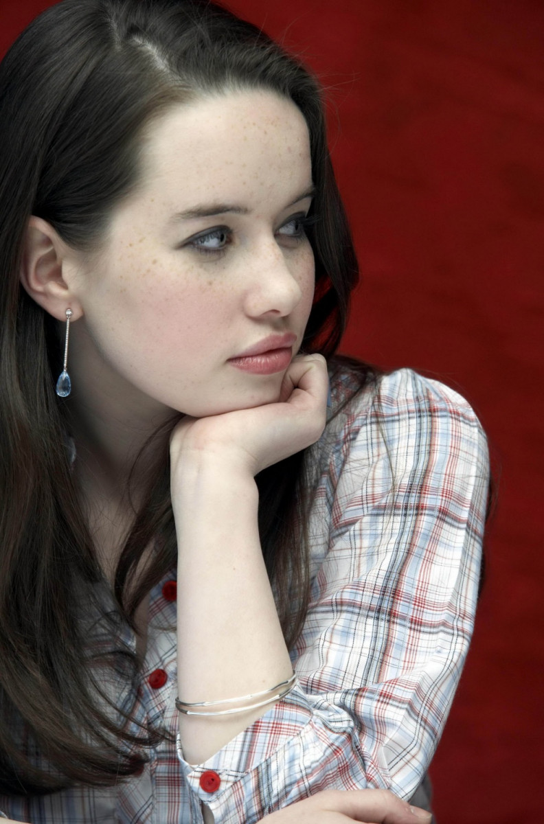 Anna Popplewell: pic #450801