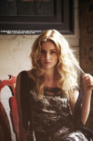 Annabelle Wallis photo #