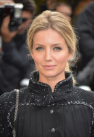 Annabelle Wallis photo #