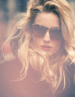 Annabelle Wallis photo #