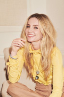 Annabelle Wallis photo #