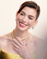 Anne Hathaway photo #