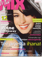 Anne Hathaway photo #