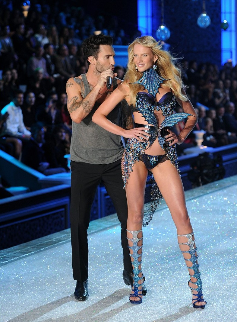 Anne Vyalitsyna: pic #422730