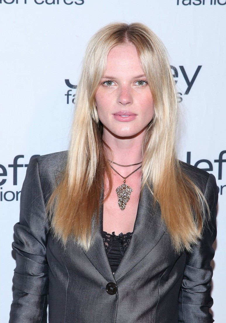 Anne Vyalitsyna: pic #466550