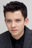 Asa Butterfield photo #