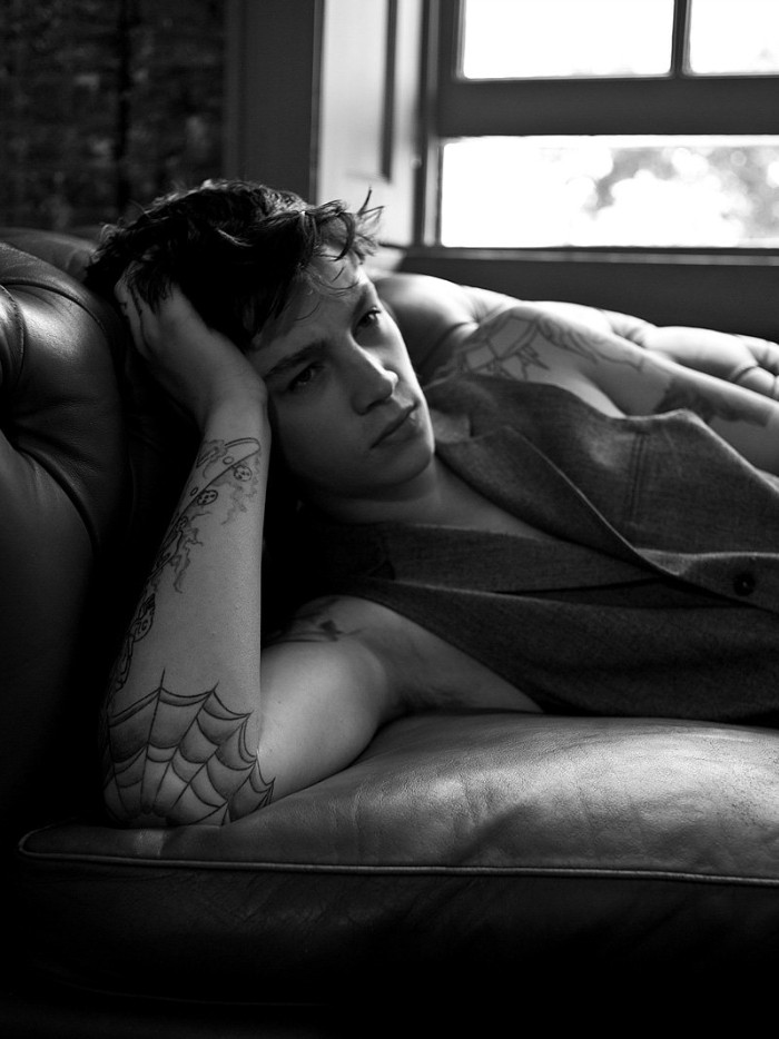 Ash Stymest: pic #281746