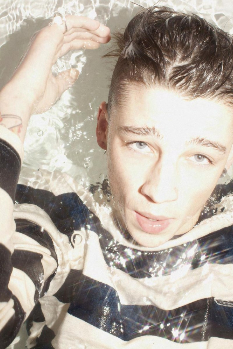 Ash Stymest: pic #258796