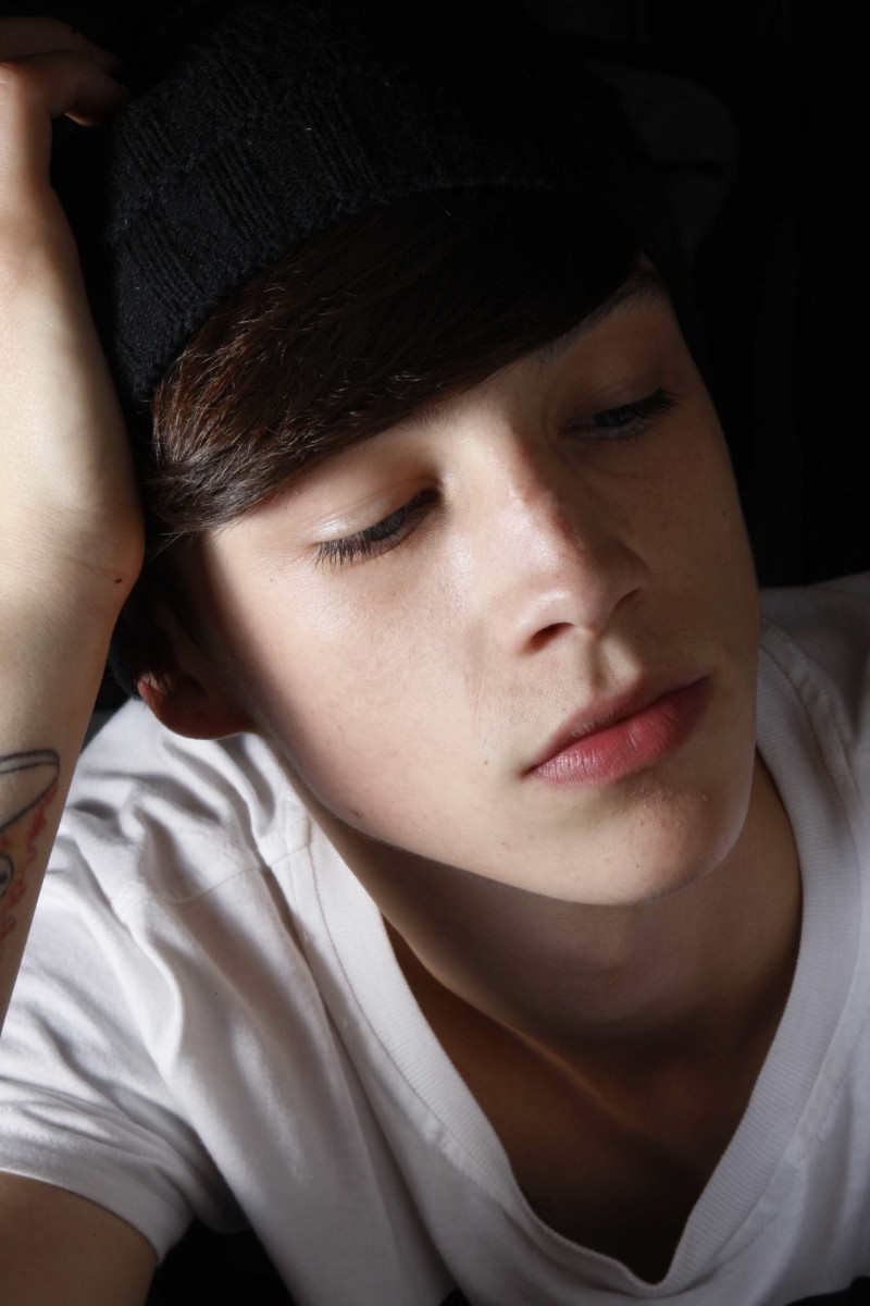 Ash Stymest: pic #444844