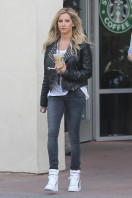 photo 7 in Ashley Tisdale gallery [id561965] 2012-12-20