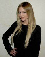 Ashlee Simpson photo #